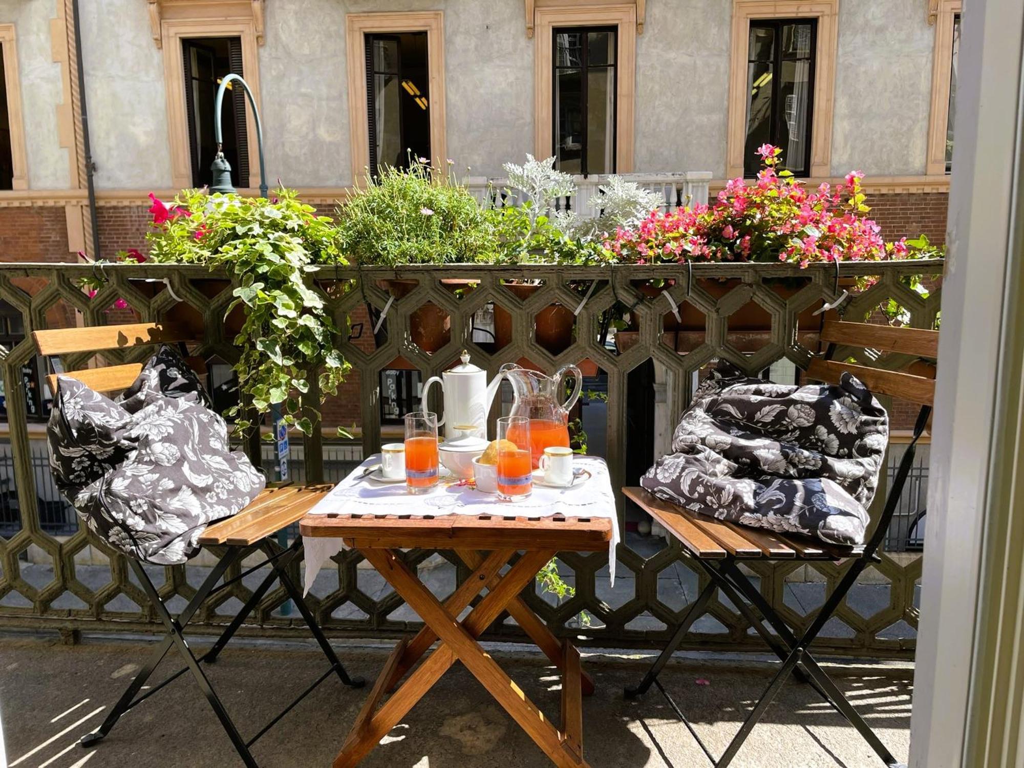 La Casa Di Ringhiera - Silenzioso Appartamento Di Charme Con Balcone Nel Quadrilatero Romano Turyn Zewnętrze zdjęcie